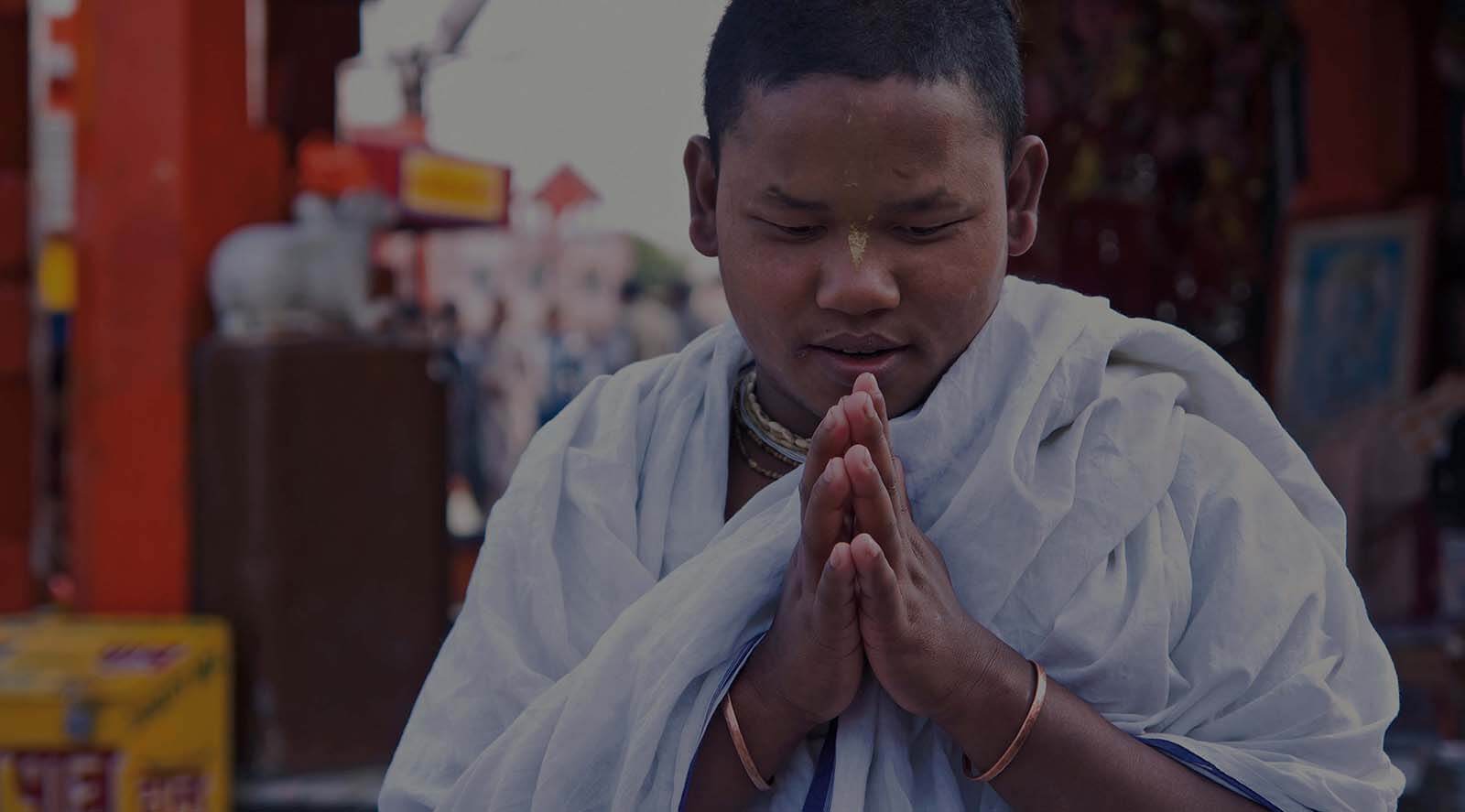 Hindu boy praying